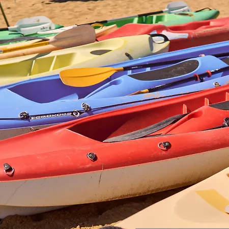 Enjoy The Breeze In Our Colorful Flat * Μπιμπιόνε