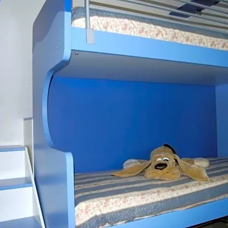 Enjoy The Breeze In Our Colorful Flat * Μπιμπιόνε