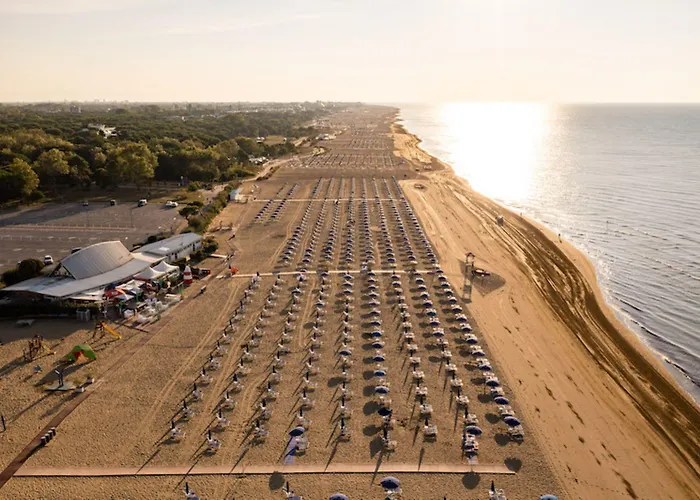 Enjoy The Breeze In Our Colorful Flat Апартаменти Бібіоне